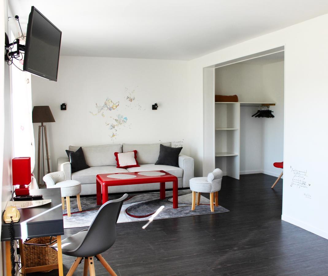 Logis Hotel "Ici M'Aime" Rouvray  Exterior photo